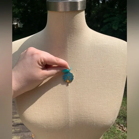 2 Vintage Enamel Pendants. Peacock 🦚 Bird & Flowers 💐